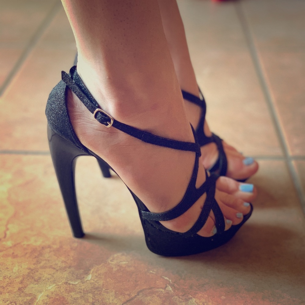 Sexy black sparkle heals